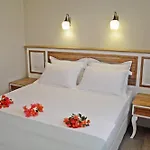 Beyaz Ev Nocleg ze śniadaniem 4*