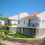 فندق مبيت وإفطار داتكا بياز إيف 4*
