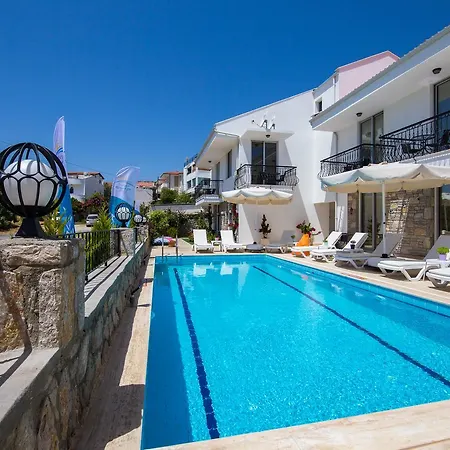 Beyaz Ev Bed & Breakfast 4*