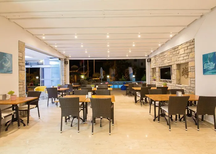 Oda ve Kahvaltı Beyaz Ev 4*