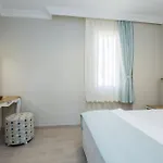 B&B Beyaz Ev 닷차