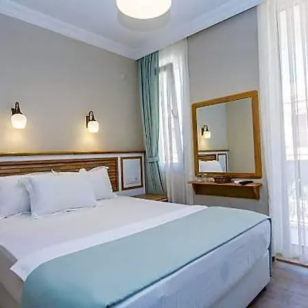 Oda ve Kahvaltı Beyaz Ev 4*