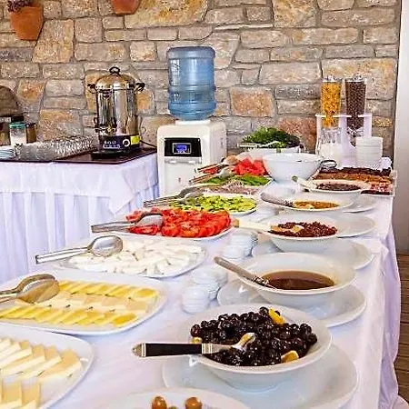 Beyaz Ev Bed & Breakfast 4*