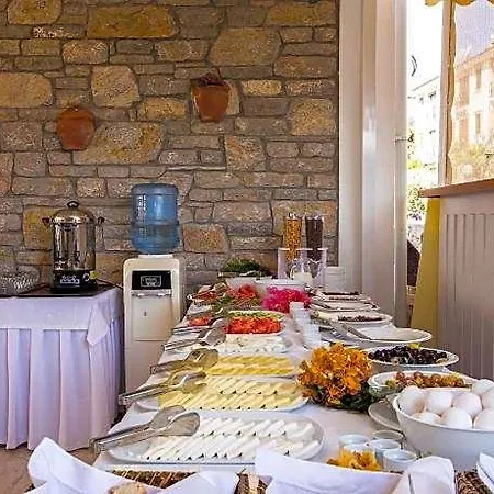 Beyaz Ev 4*