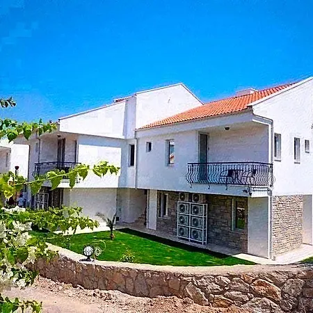 Beyaz Ev 4*
