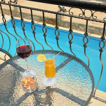 Bed & Breakfast Beyaz Ev 3*