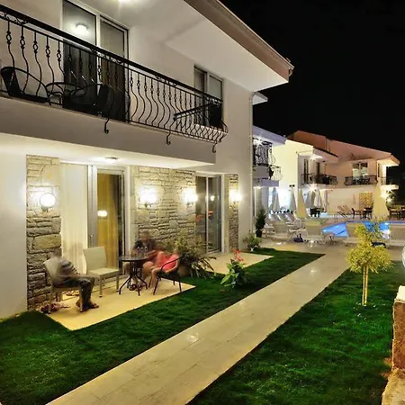 Oda ve Kahvaltı Beyaz Ev 4*