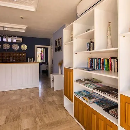 Beyaz Ev Bed & Breakfast